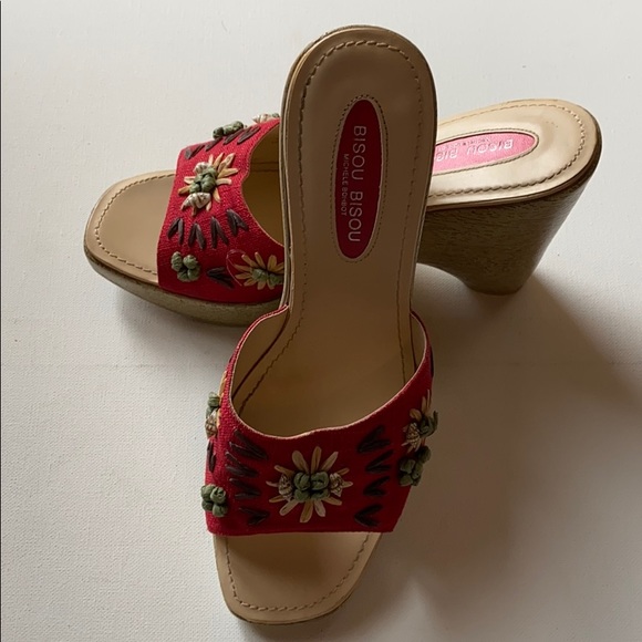 Bisou Bisou Wedge Shoes - Picture 8 of 10